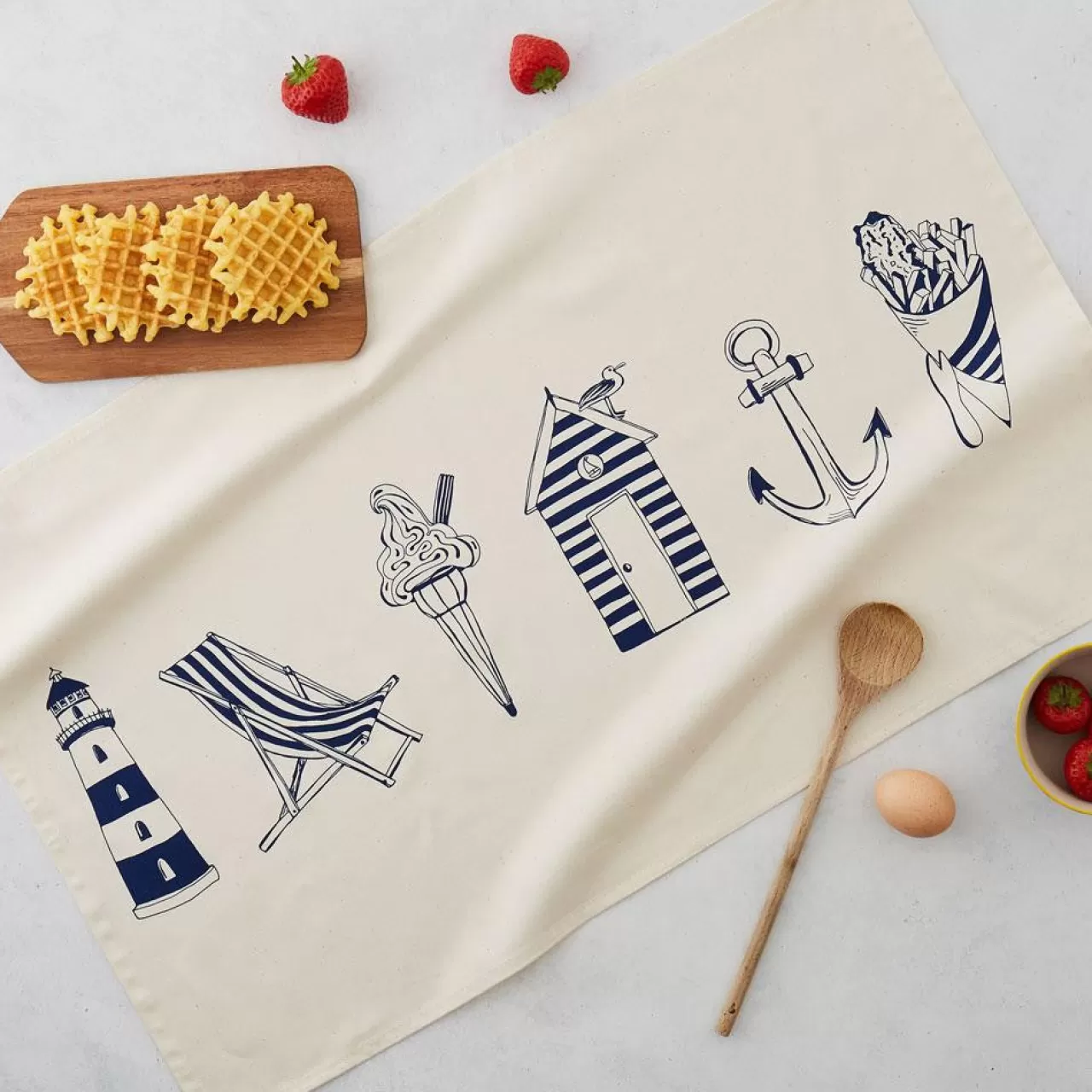 Fashion Victoria Eggs Nautical Beachscape Tea Towel