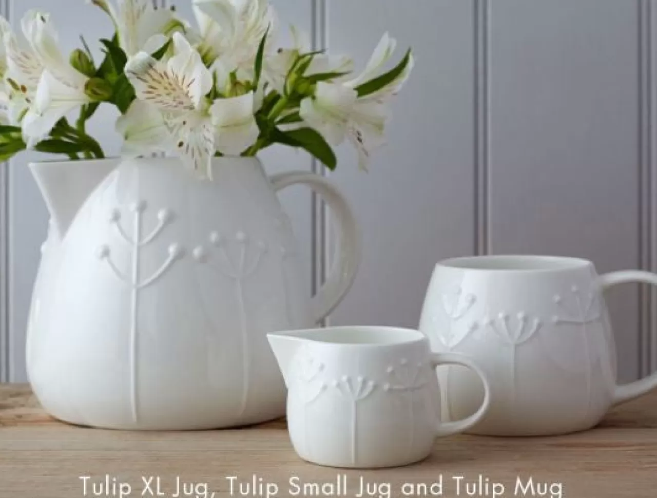 Clearance Repeat Repeat Tulip Sprig Large Jug